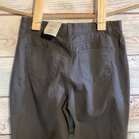 COPY - 12 woman’s gray 5 pocket jean. New with tags. Waistband measures 17 inch… - Picture 4 of 8